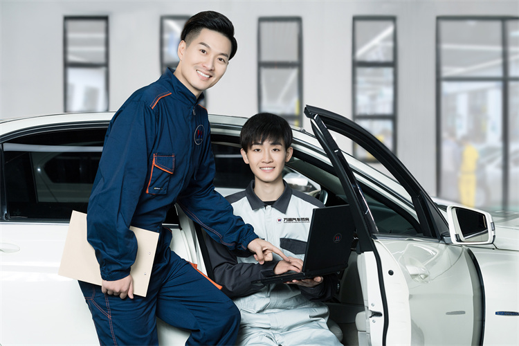 注意！這幾種“癥狀”說明你已被正式確診為“萬通人”！