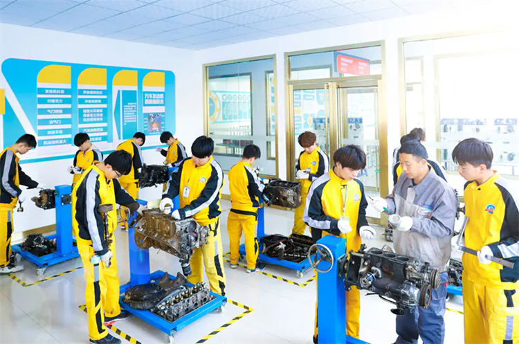 年前學技術，年后好就業！想改變就現在！