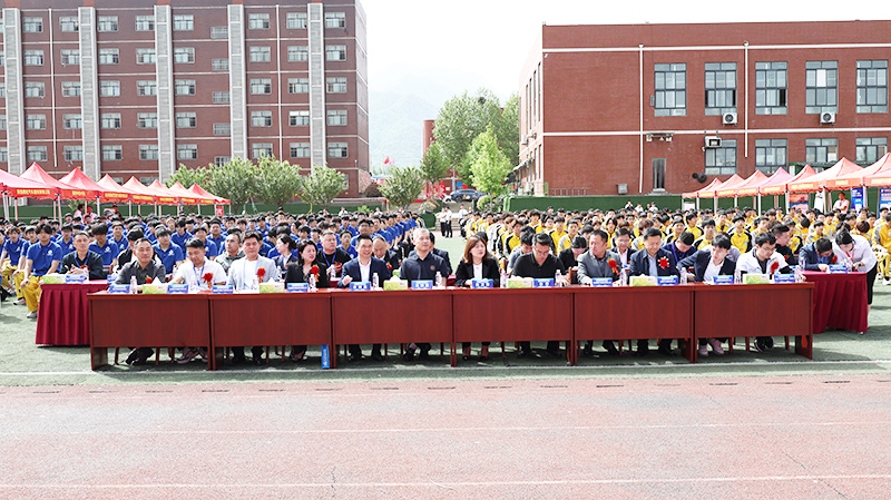 2025我校大型校企合作簽約暨校園招聘會6