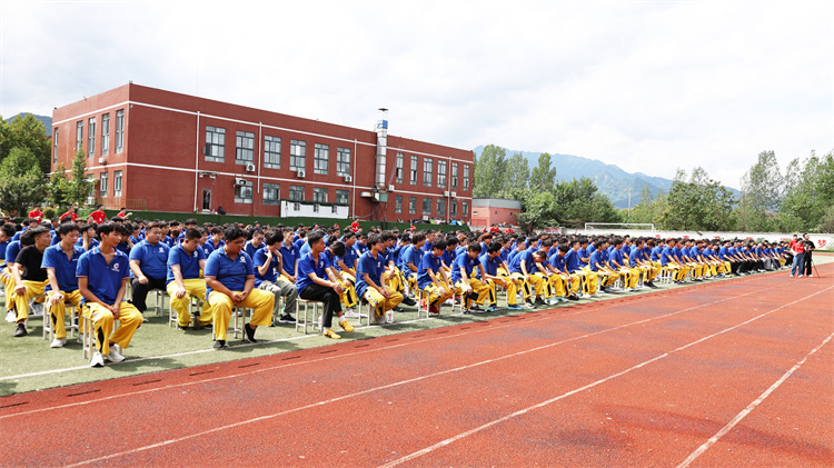 西安萬通汽車學校2025年秋季開學典禮隆重舉行，共啟新征程