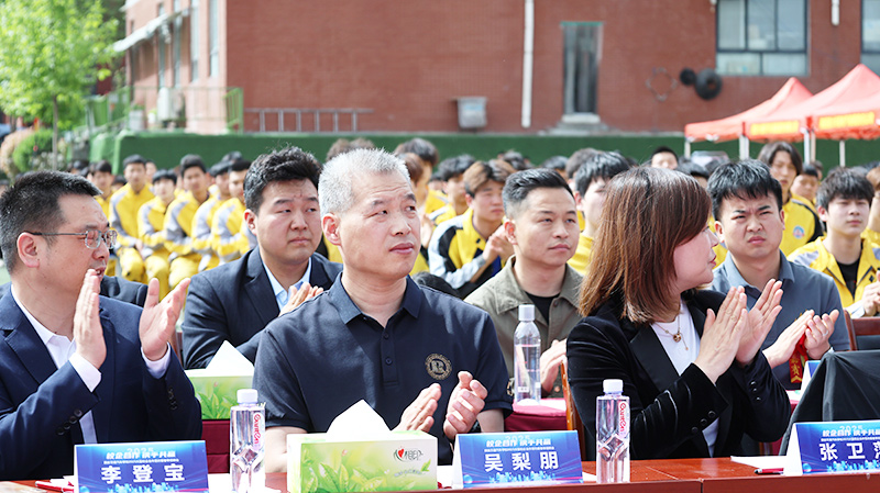 2025我校大型校企合作簽約暨校園招聘會5