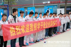 ؾWfͨWӸύ  ի@^mǰ