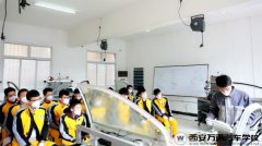 體驗課生動有活力  新同學實踐熱情高