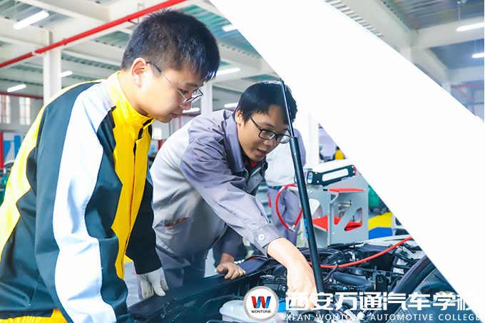 【新創客】不甘平庸、轉行學汽修