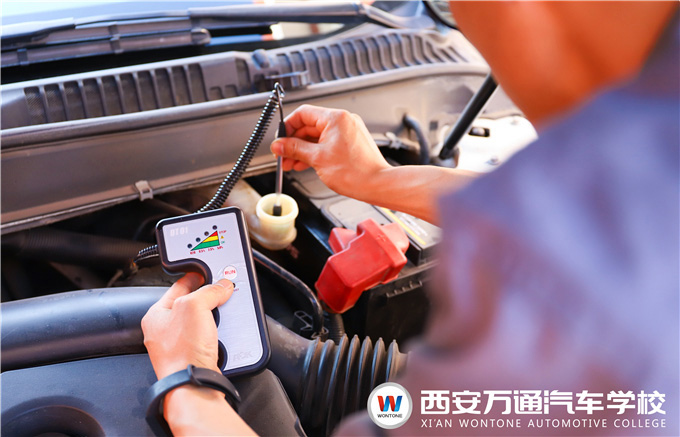 二手車評估行業發展如何？在西安萬通好拿證嗎？