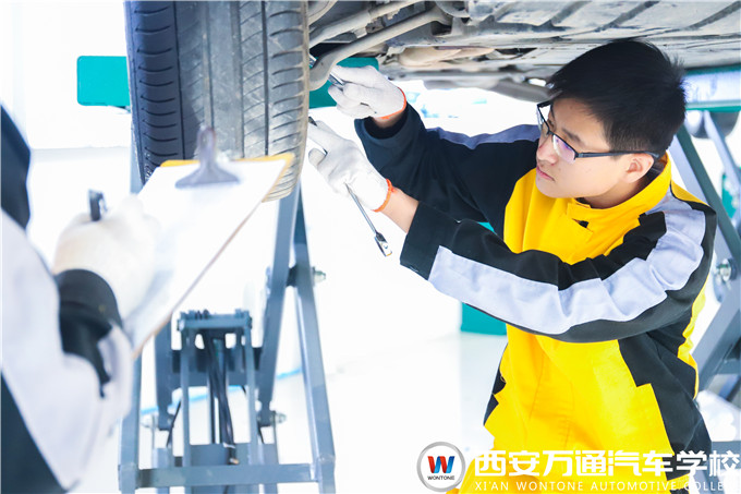 汽車時代，最適合初高中生學習的專業