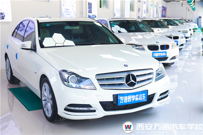 校企合作共育汽修精英，西安萬通校企訂單班優勢詳解