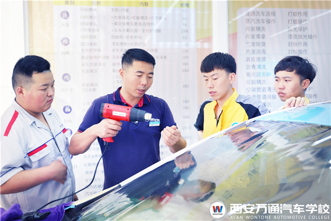 在西安萬通學美容創業必行！