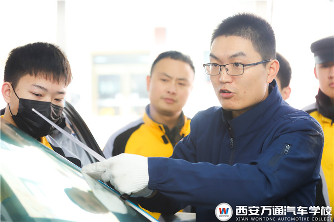 【名企證言】福耀玻璃：開展技術公開課，學生學習市場前沿技術