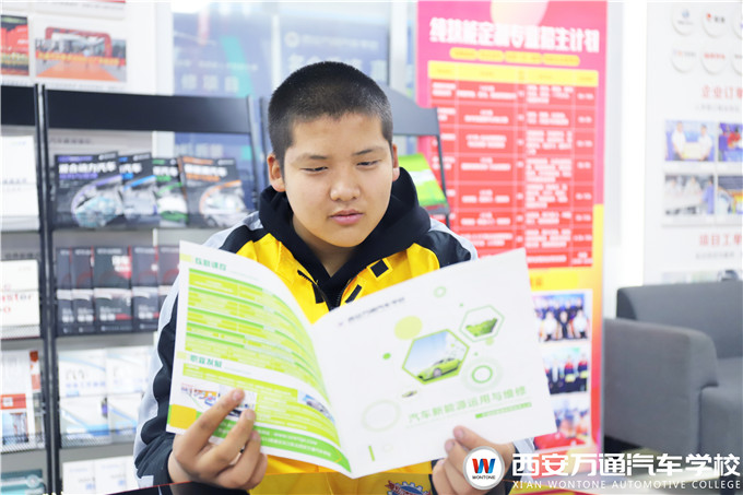 <b>fͨǡRԽ700๫</b>