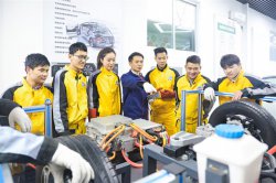 學汽修技術到哪里好？初高中畢業學汽車技術怎么樣