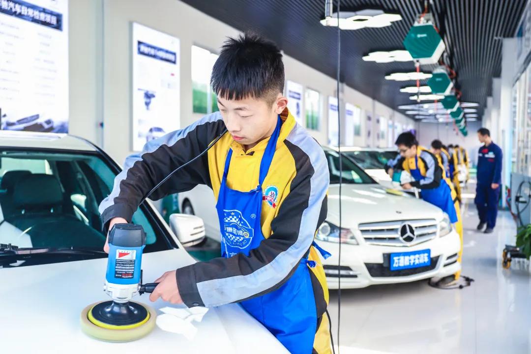 西安萬通2021美容快修校企訂單班火熱招生中！