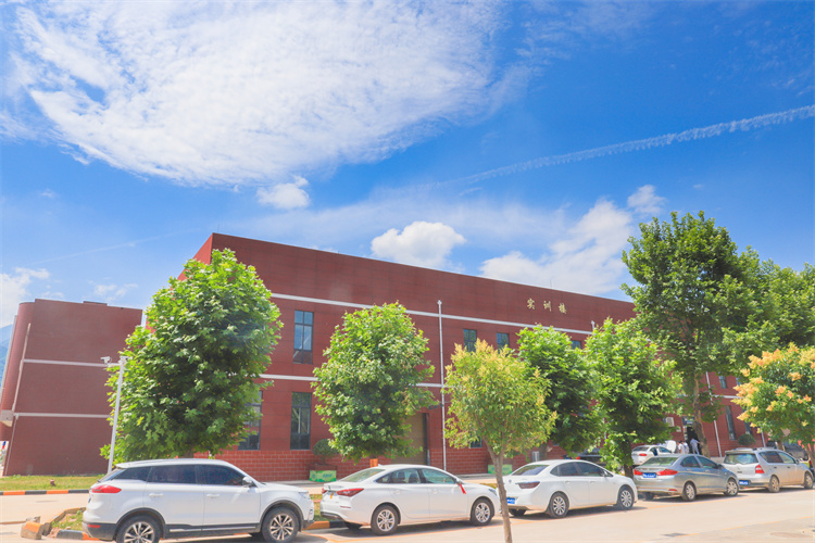 初高中畢業學汽修怎么樣？