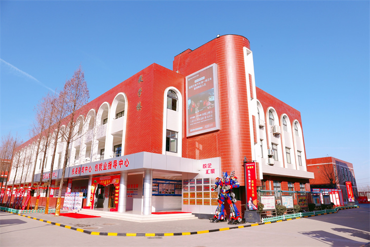 中考擇校季，大家都選擇來西安萬通學汽修