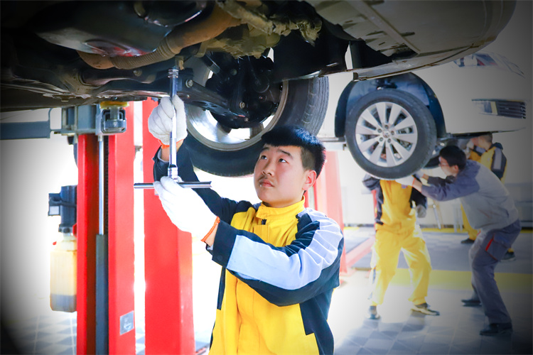 學汽車檢測與維修技術的優勢你一定要知道！