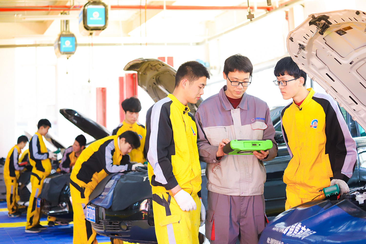 整車檢測維修實訓課堂7