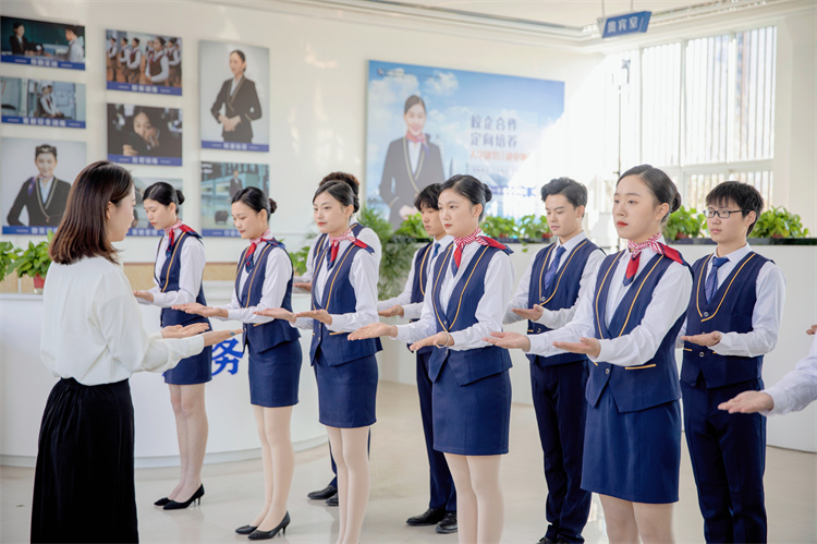 新生駕到——張芯妍：重新選擇，依舊閃閃發光