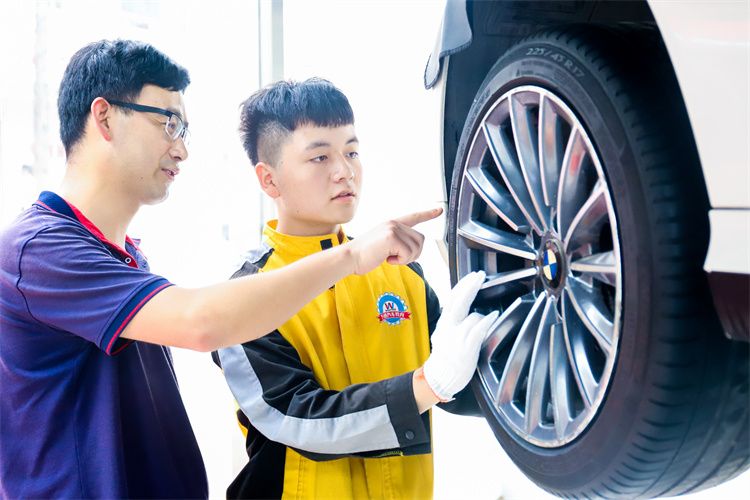 職業教育 or 普通教育？適合自己的才是好的！