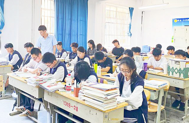 初中畢業學什么專業前景好？學歷制專業推薦，就業市場前景分析