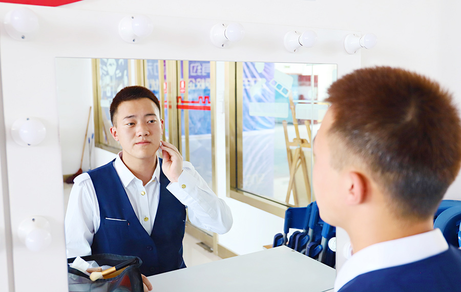 妝飾青春，點亮職場之彩妝大賽7