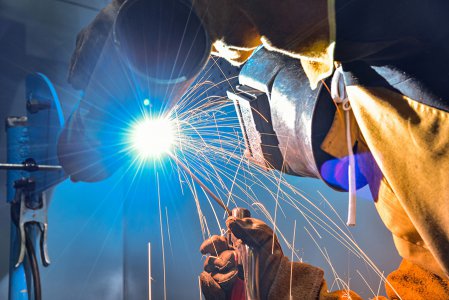 西安學電焊到哪里學，正規電焊工培訓考證學校