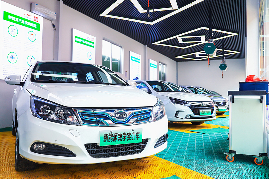 電動汽車維修技術要點及與傳統燃油車的差異，未來就業方向有哪些？