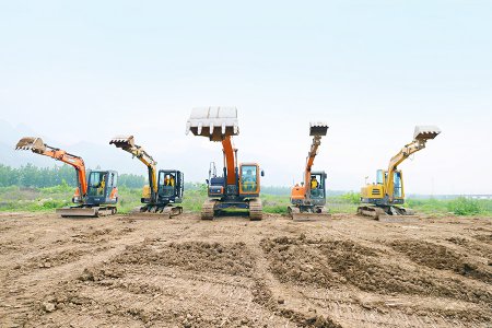 西安挖掘機培訓學校，挖機培訓需要學多久學費多少？