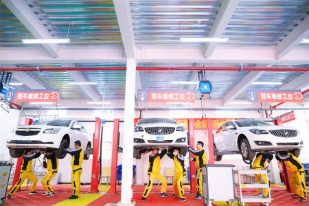 抓住十月學技術，年底轉行就業或創業！