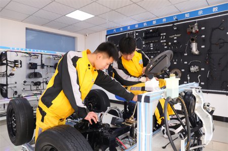 2023圓滿 2024已來，新年和萬通一起立個Flag吧！