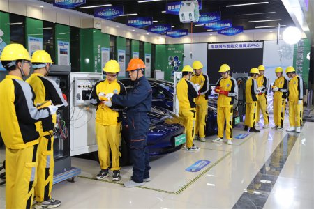 新選擇！歡迎報讀新能源充電樁運維技師專業！